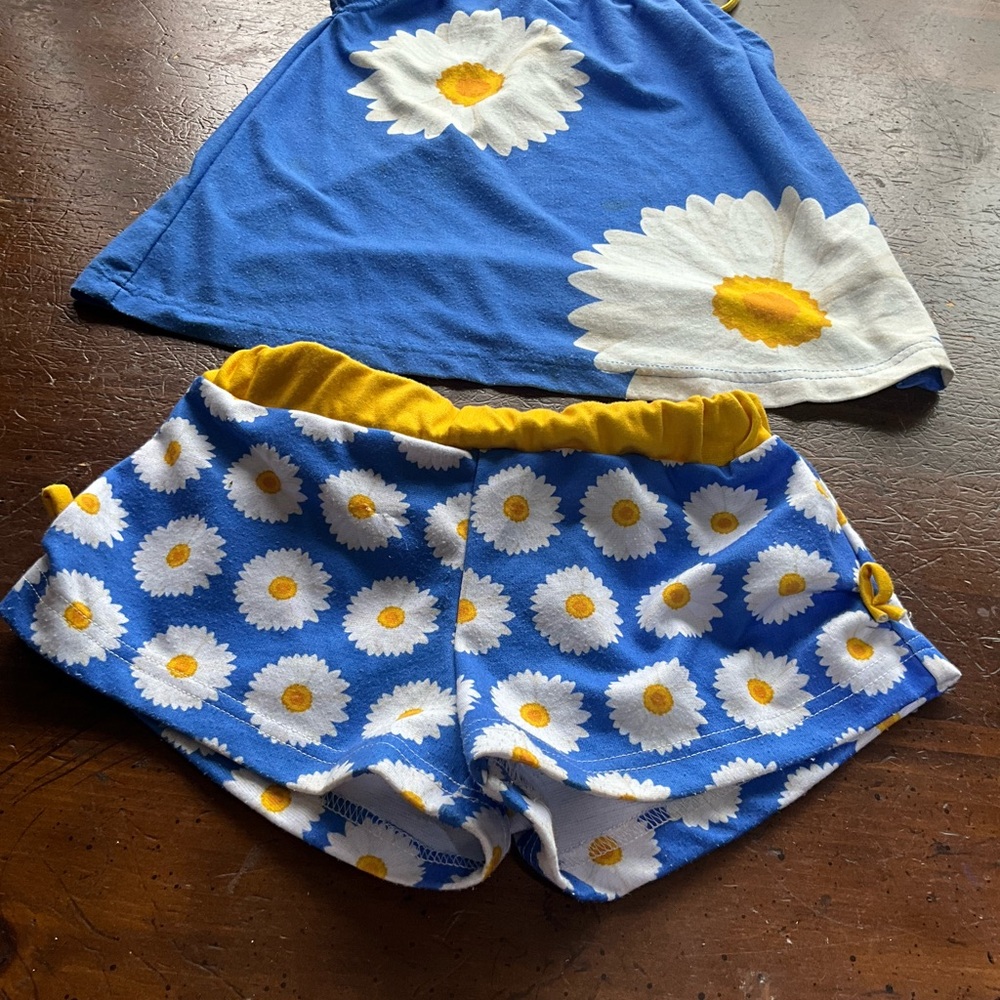 Sunshine Swing size 6 girls outfit